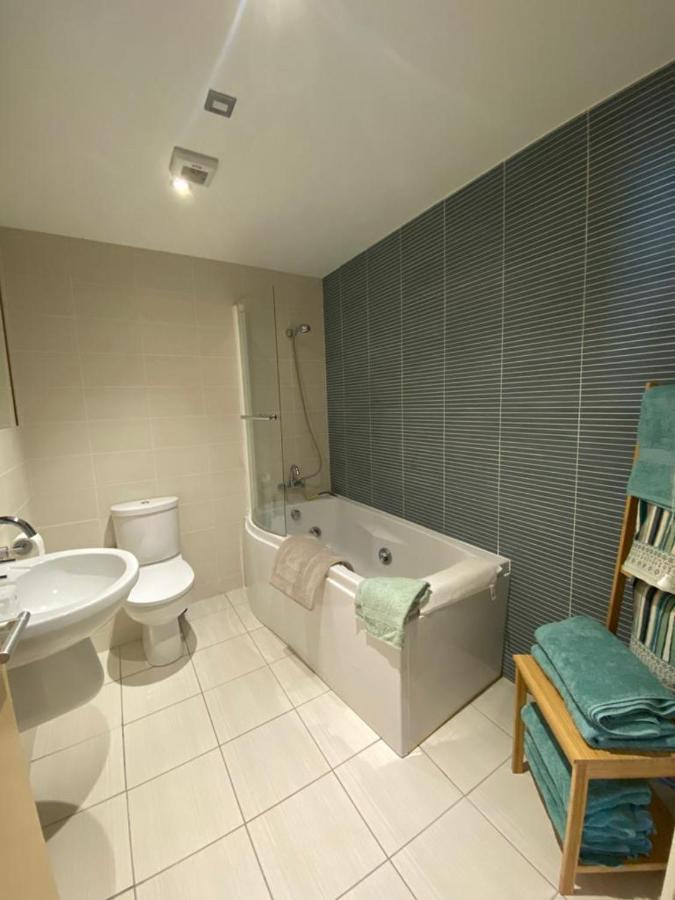 Cosy 3 Bedroom Apartment In Central Portrush With Sea Views エクステリア 写真