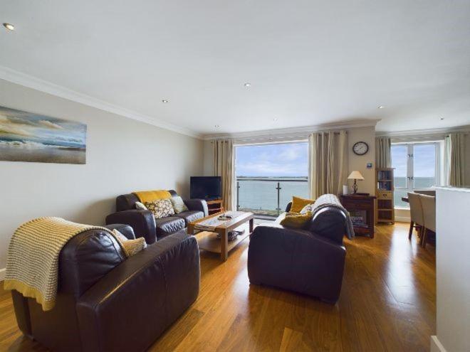 Cosy 3 Bedroom Apartment In Central Portrush With Sea Views エクステリア 写真