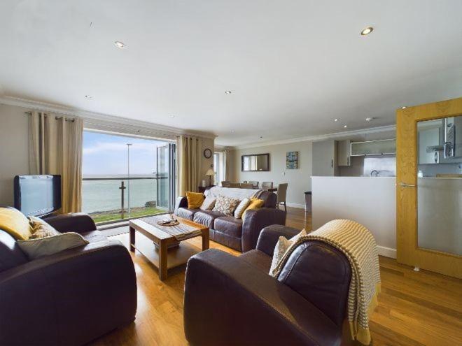 Cosy 3 Bedroom Apartment In Central Portrush With Sea Views エクステリア 写真